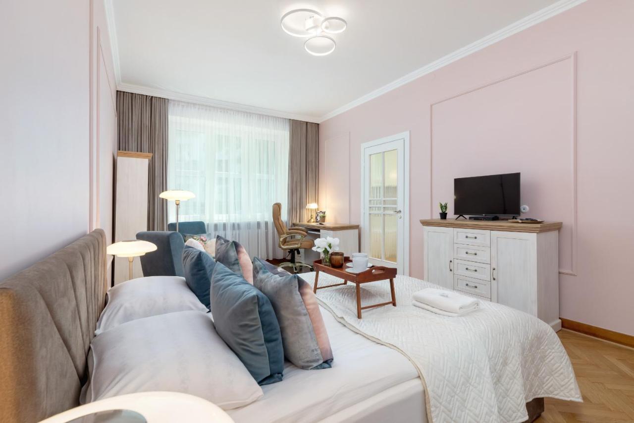 Luxurious & Unique Mickiewicza Cracow By Renters Prestige Krakau