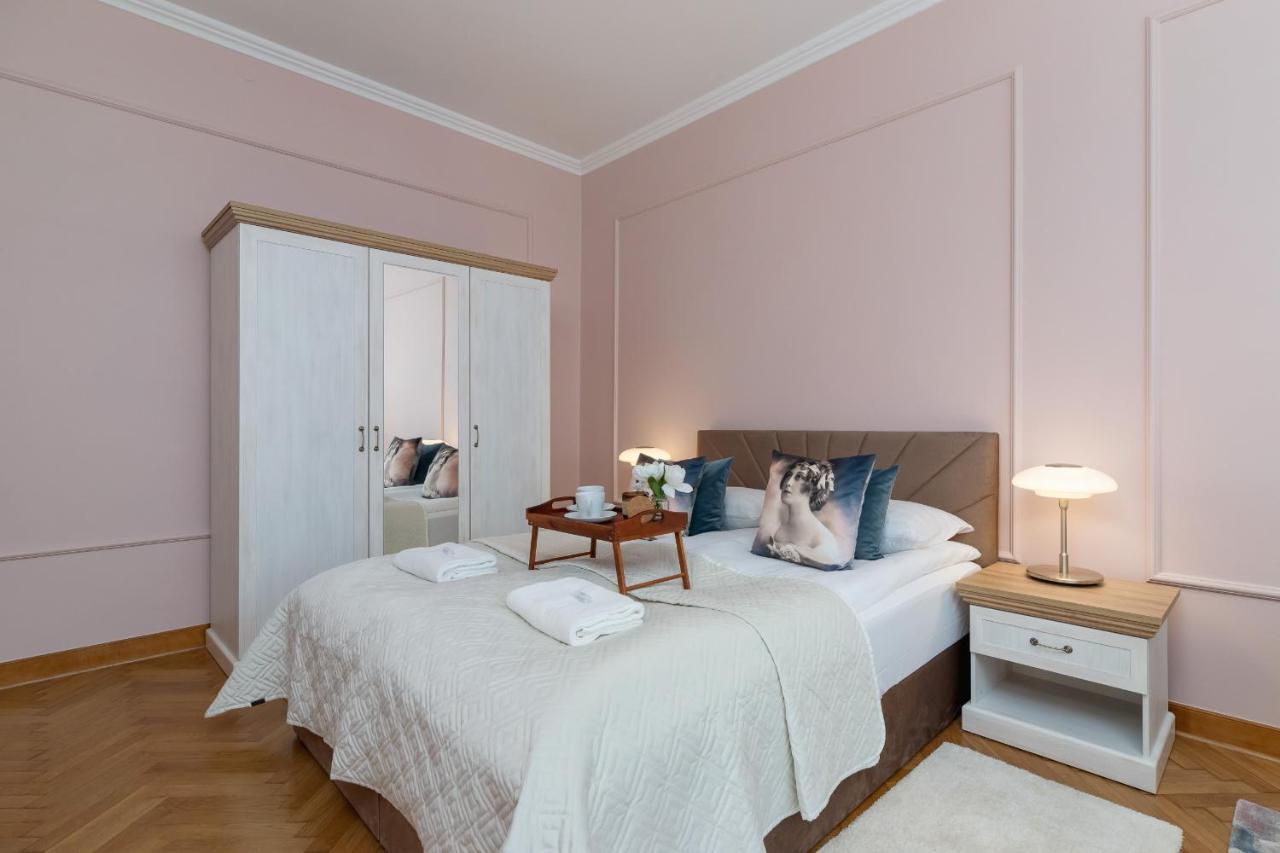 Appartement Luxurious & Unique Mickiewicza Cracow By Renters Prestige